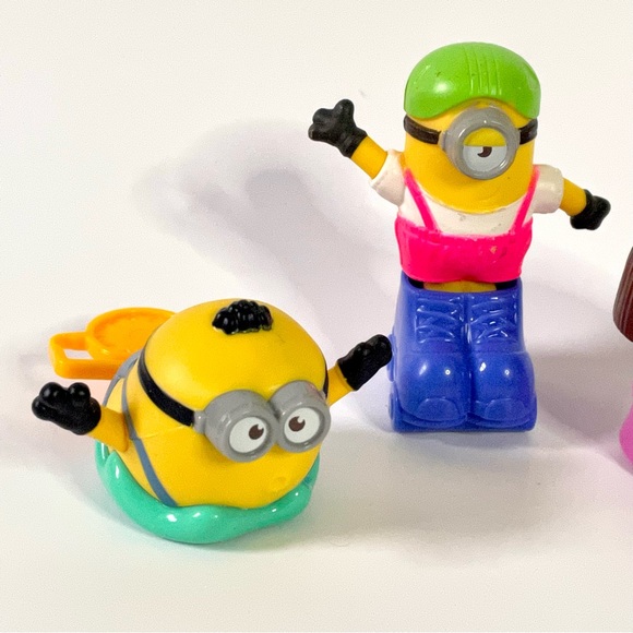 3 Minions McDonalds Happy Meal Toy Rise of Gru Rollerskater Stuart Slippery Otto - Picture 3 of 6